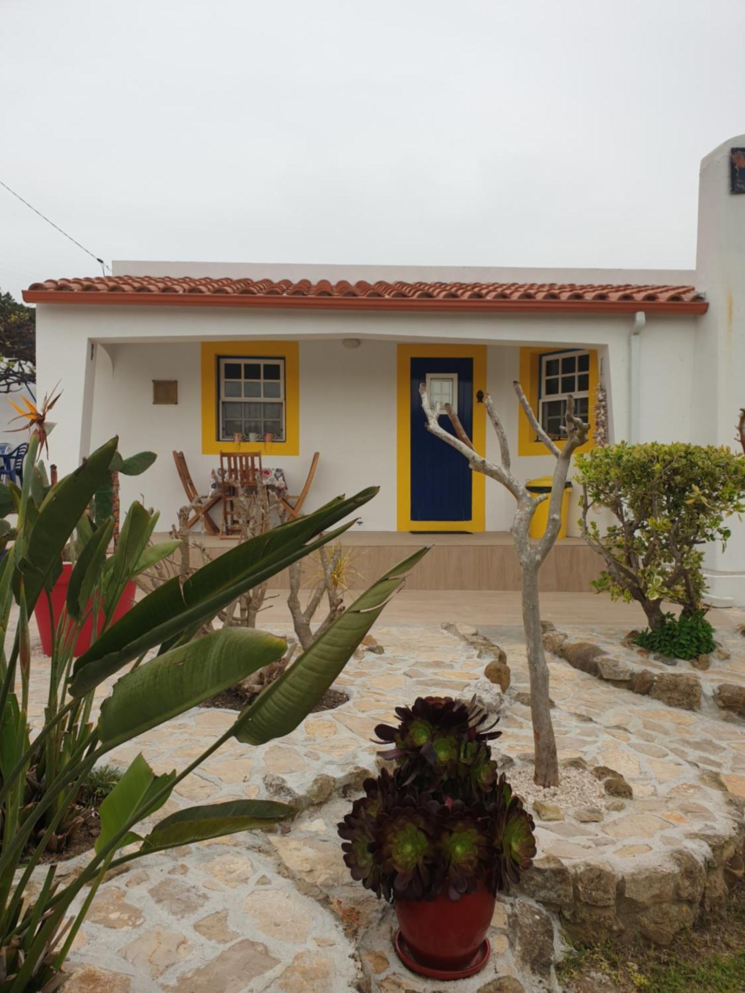 Вилла Sondela Self Catering Сан-Мартинью-ду-Порту Экстерьер фото