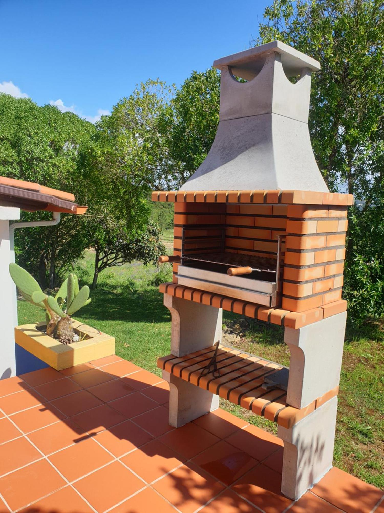 Вилла Sondela Self Catering Сан-Мартинью-ду-Порту Экстерьер фото