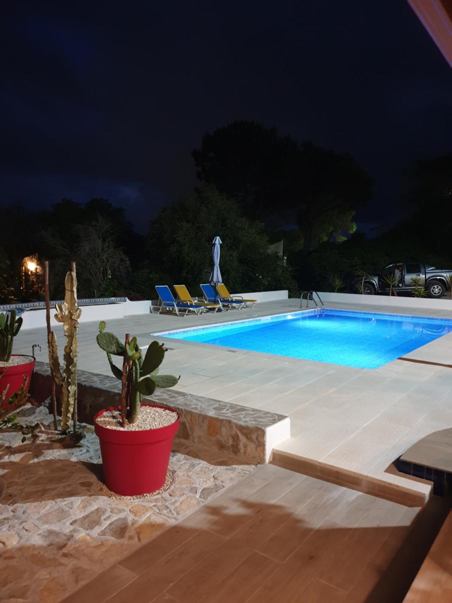 Вилла Sondela Self Catering Сан-Мартинью-ду-Порту Экстерьер фото